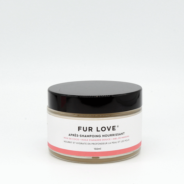 barattolo chiuso di crema balsamo ultra idratante per cani