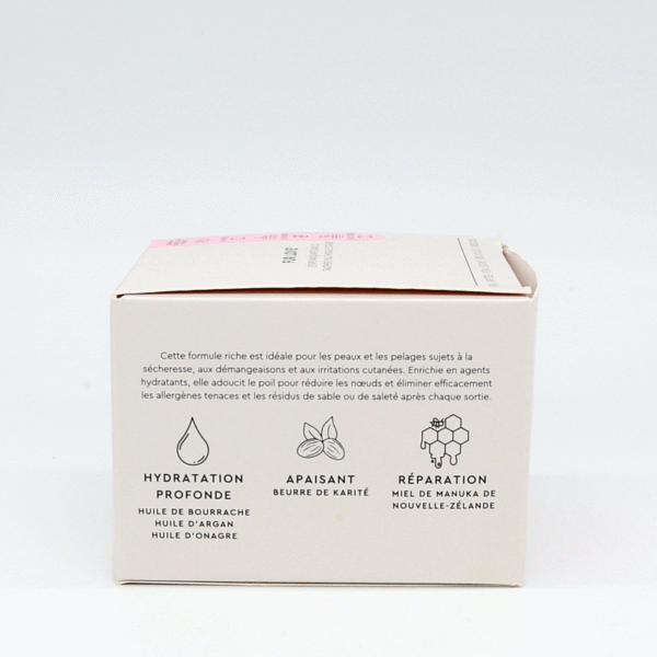 confezione bianca contenente crema balsamo ultra idratante per cani