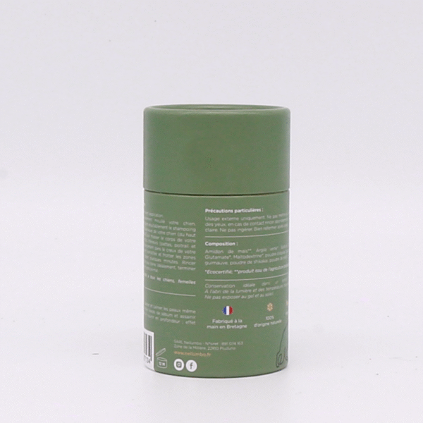 barattolo verde con descrizione shampoo per cani