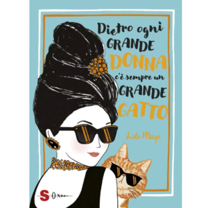 copertina verde acqua donna con gatto in braccio